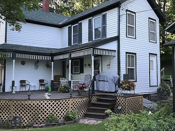 2nd image of 111 Main St
