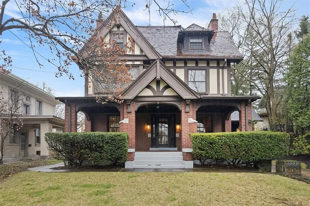 1255 Shady Ave photo 1