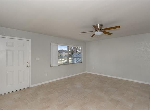 4th image of 883 Coconut Cir E