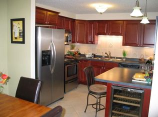 604 Laurel Lake Rd, Thiensville, WI 53092