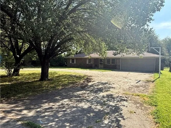 300 Carson Rd, Roland, OK 74954