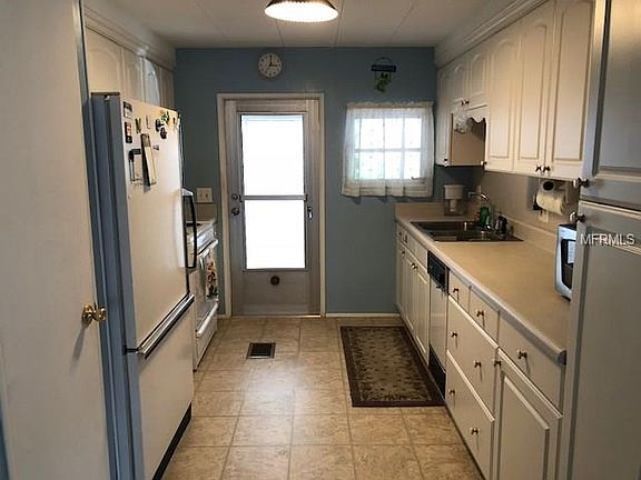 3rd image of 56 Pindo Palm St E #56