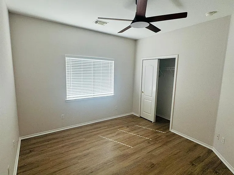 2620 Century Park Blvd — Photo 7