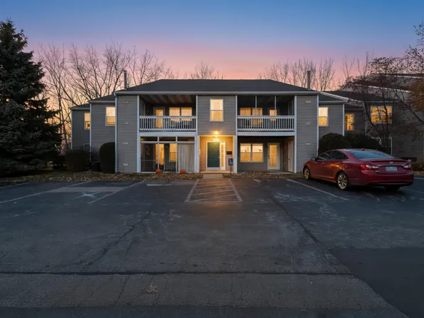 3075 Poplar Creek Dr SE Unit 303, Kentwood, MI 49512