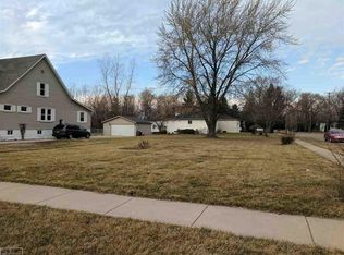 13 Mile Rd, Fraser, MI 48026