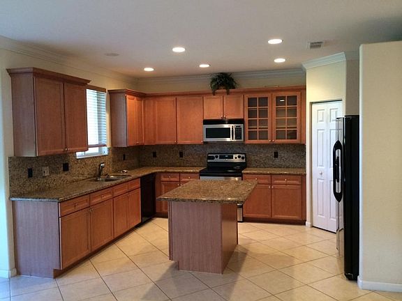 4th image of 2764 S Evergreen Cir