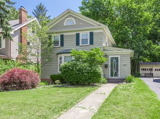 1071 Rushleigh Rd, Cleveland Heights, OH 44121