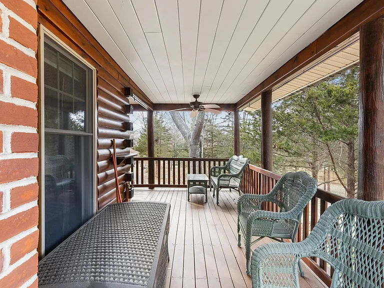 380 Private Rd #27 — Photo 4