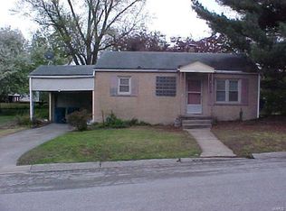 1201 Hazel Dr, Alton, IL 62002