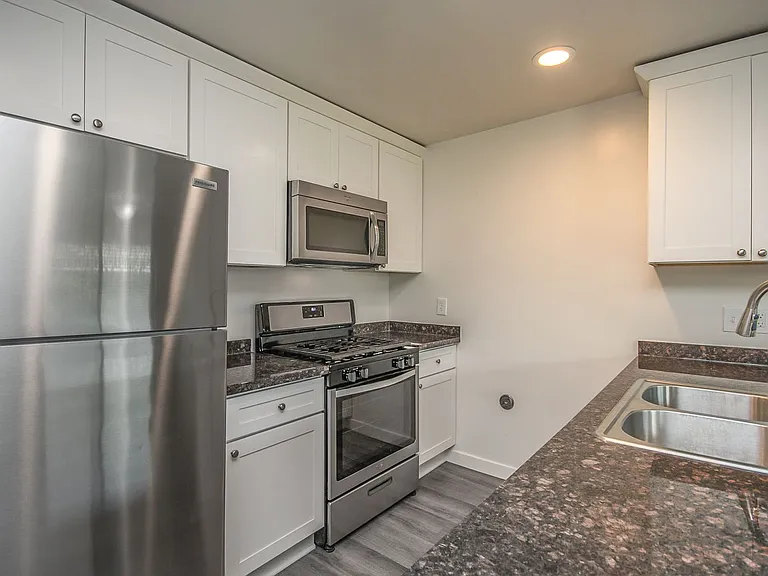 West Palm Apartments — Photo 30