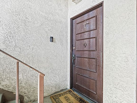 5th image of 14348 Burbank Blvd APT 2