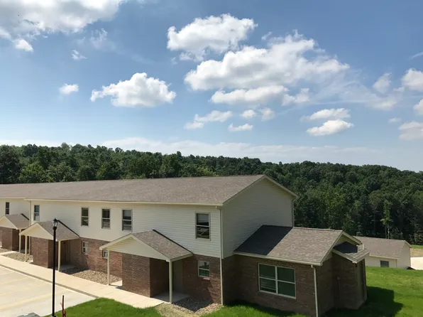 82 Lockwood Dr, Morgantown, WV 26508