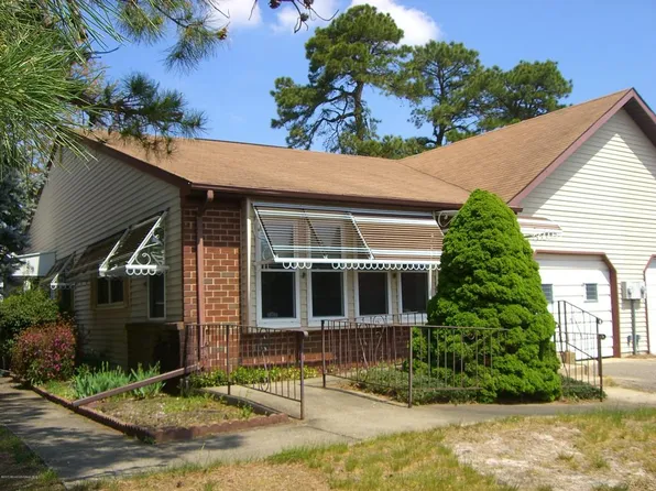 1A Alpine Rd #63, Whiting, NJ 08759