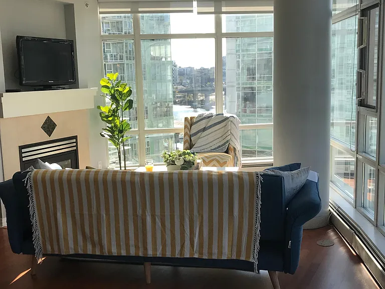 198 Aquarius Mews — Photo 8