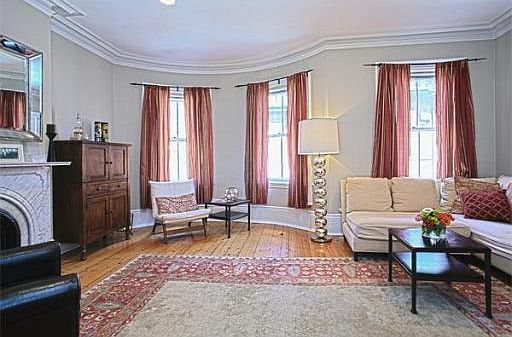 2nd image of 2 Lawnwood Pl