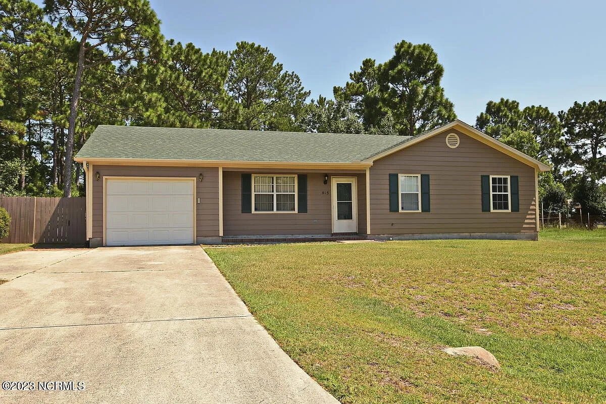 3 bed, 2.0 bath, $1,500 — Photo 1