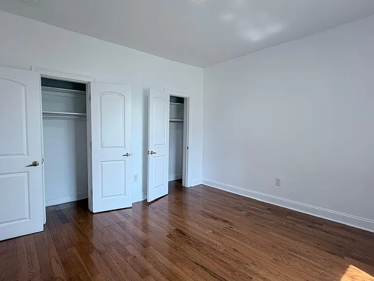11 Gifford Ave #13E — Photo 6