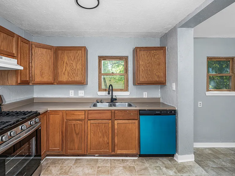 1703 NW Euclid Ave — Photo 15