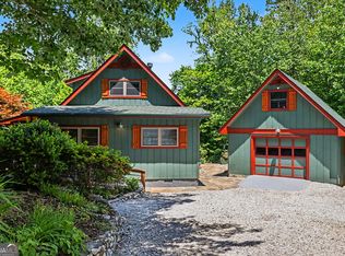 520 Chickasaw Ln, Rabun Gap, GA 30568