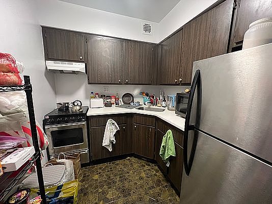 2nd image of 42 W 87th St #2F