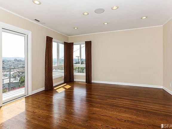 4th image of 72 Crescent Ave