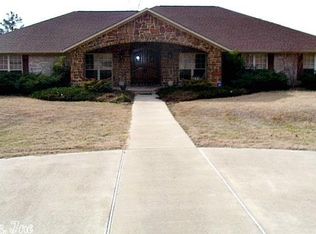 405 Deercreek Ave, Nashville, AR 71852