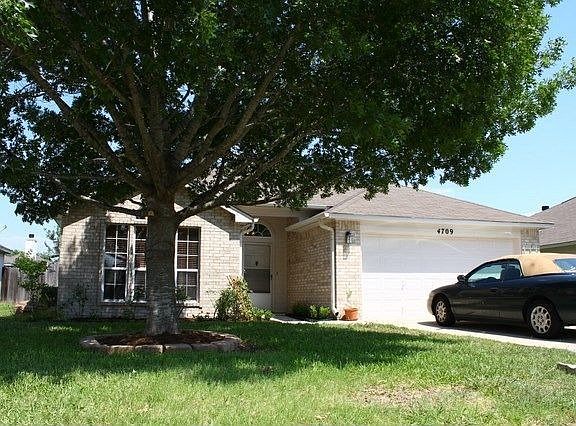 2nd image of 4709 Sterling Manor Dr