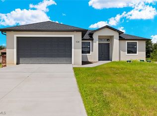538 Paloma Ave, Lehigh Acres, FL 33974