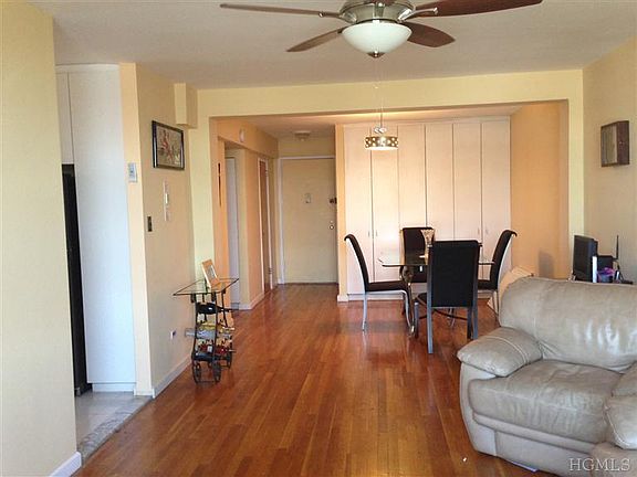 2nd image of 836 Tilden St APT 6G