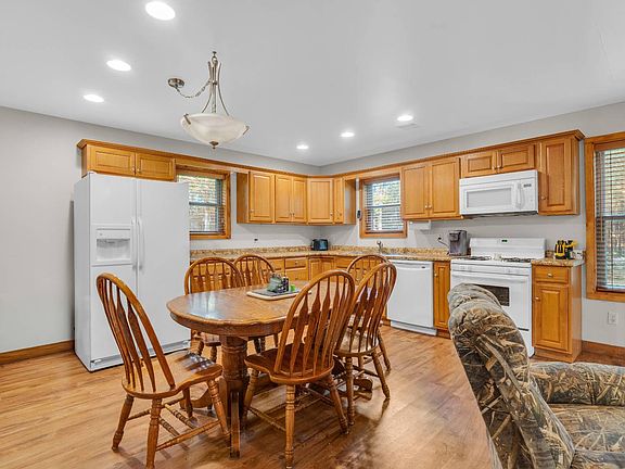 2nd image of 1642 Turkey Ridge Rd