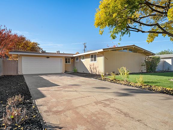 2nd image of 2660 Los Amigos Dr