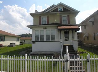 1914 Poplar St, Kenova, WV 25530