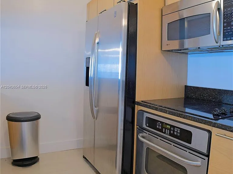 31 SE 5th Ave #1203 — Photo 10