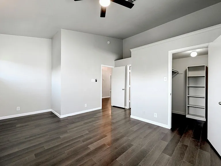 3412A Speedway St — Photo 24