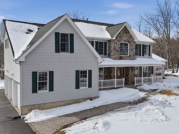 2nd image of 115 Mount Lebanon Rd