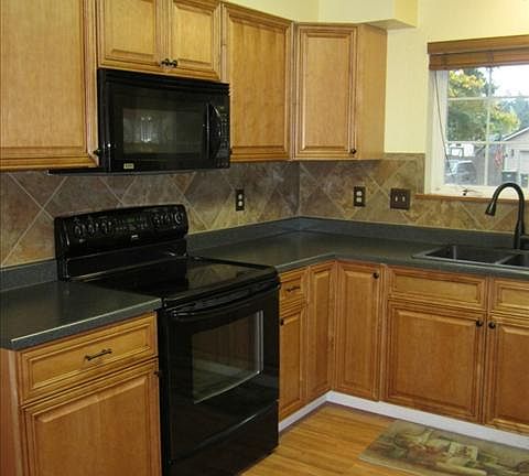 3rd image of 17614 154th Way SE