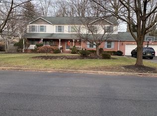 46 Knickerbocker Ln, Old Tappan, NJ 07675
