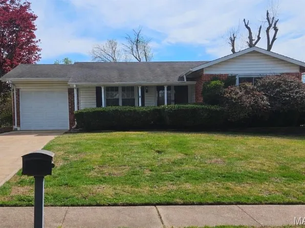 2150 Canterbury Dr, Florissant, MO 63033