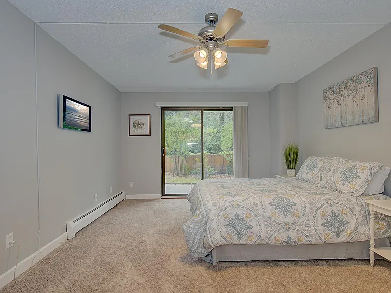 10531 Cedar Lake Rd #213 — Photo 6