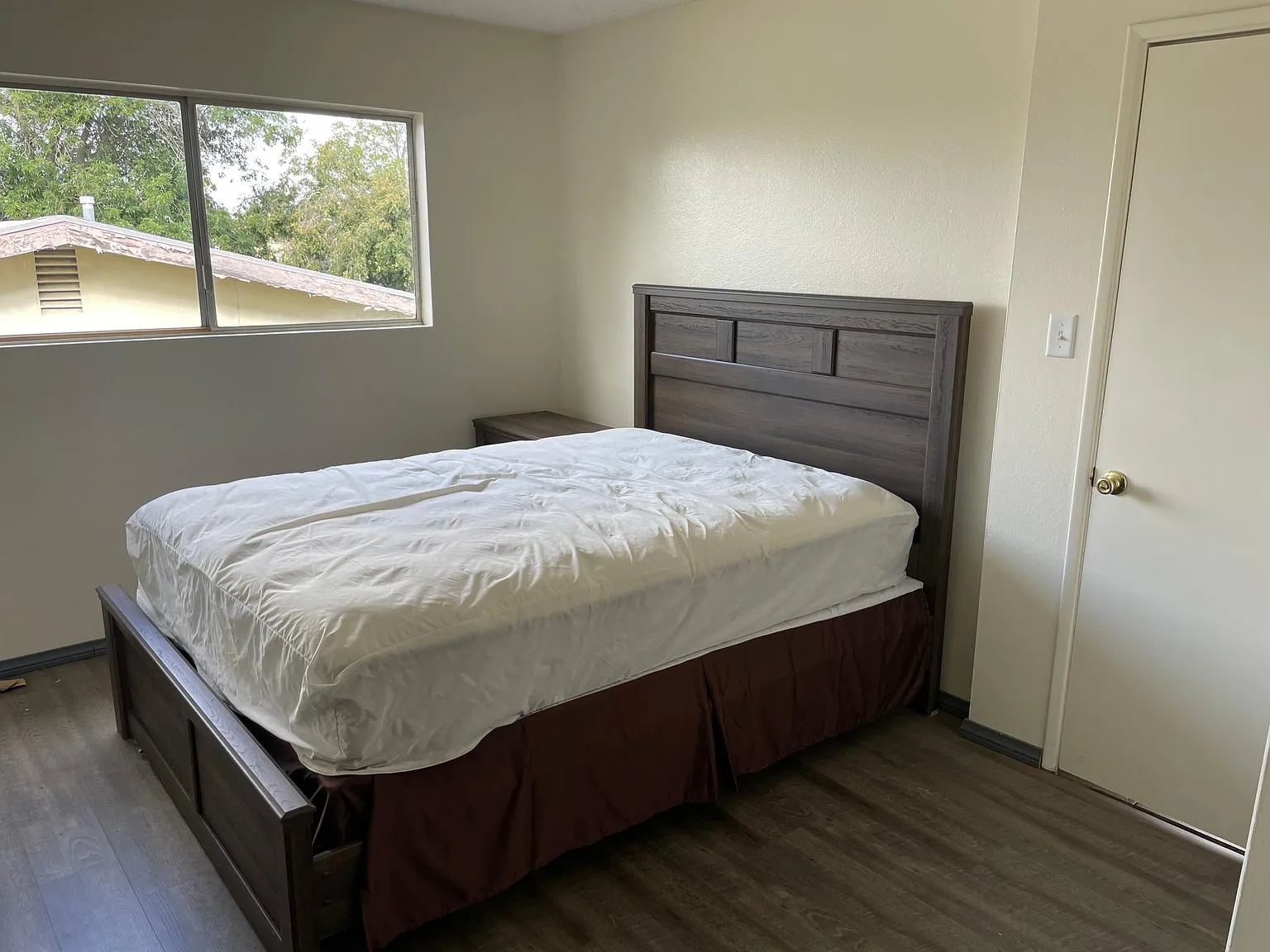 2 bed, 950 sqft, $3,150 — Photo 1