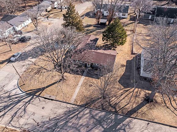 3rd image of 4801 SW 20th St