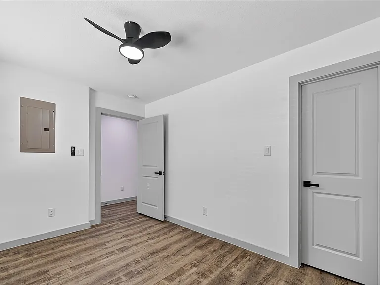 2107 Church St #B — Photo 9