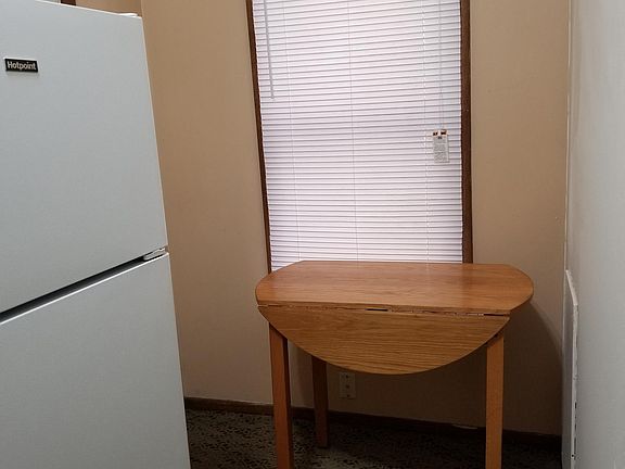 3rd image of 19 W 11th Ave APT A