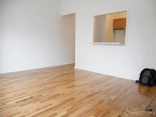 Rented by City Connections Realty | media 11