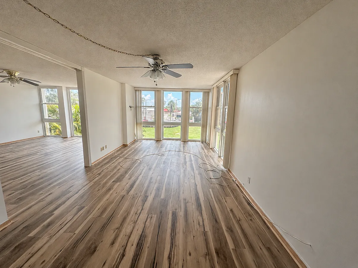2 bed, 1325 sqft, $1,895 — Photo 4
