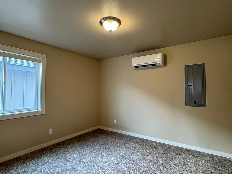 2225 N Airport Rd — Photo 23