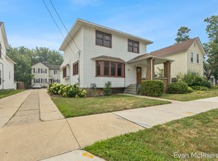 732 5th St NW, Grand Rapids, MI 49504