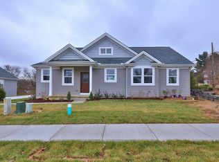 3389 Forestview Gardens Dr, Green Township, OH 45211