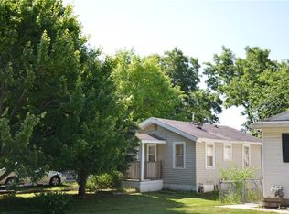 1304 West St, West Des Moines, IA 50315