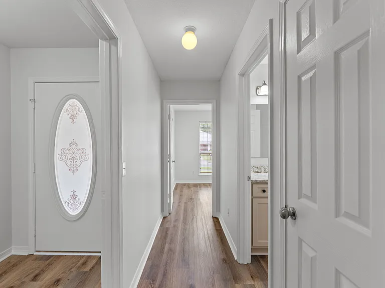 28 Easton St — Photo 25